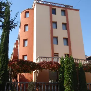 https://family-hotel-saint-iliya.sozopol-hotels.com