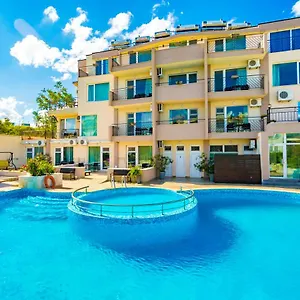 https://selena-beach.sozopol-hotels.com